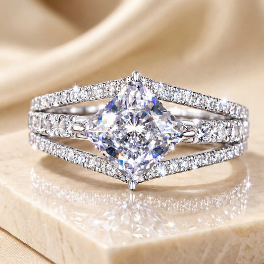 Mehrschichtiger Ring aus Platin mit synthetischen Diamanten