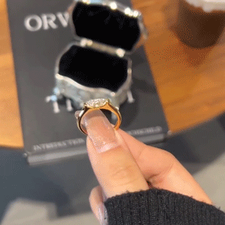 14-Karat-Ring mit Marquise-Schliff